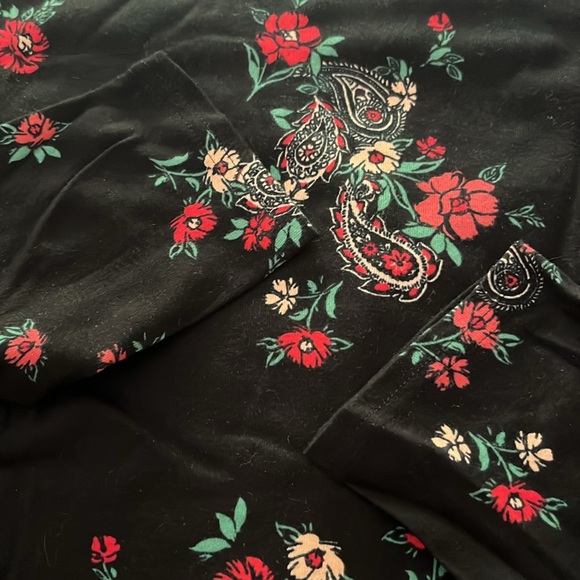 Women’s plus Croft and Barrow classic long sleeve tee - Picture 5 of 6